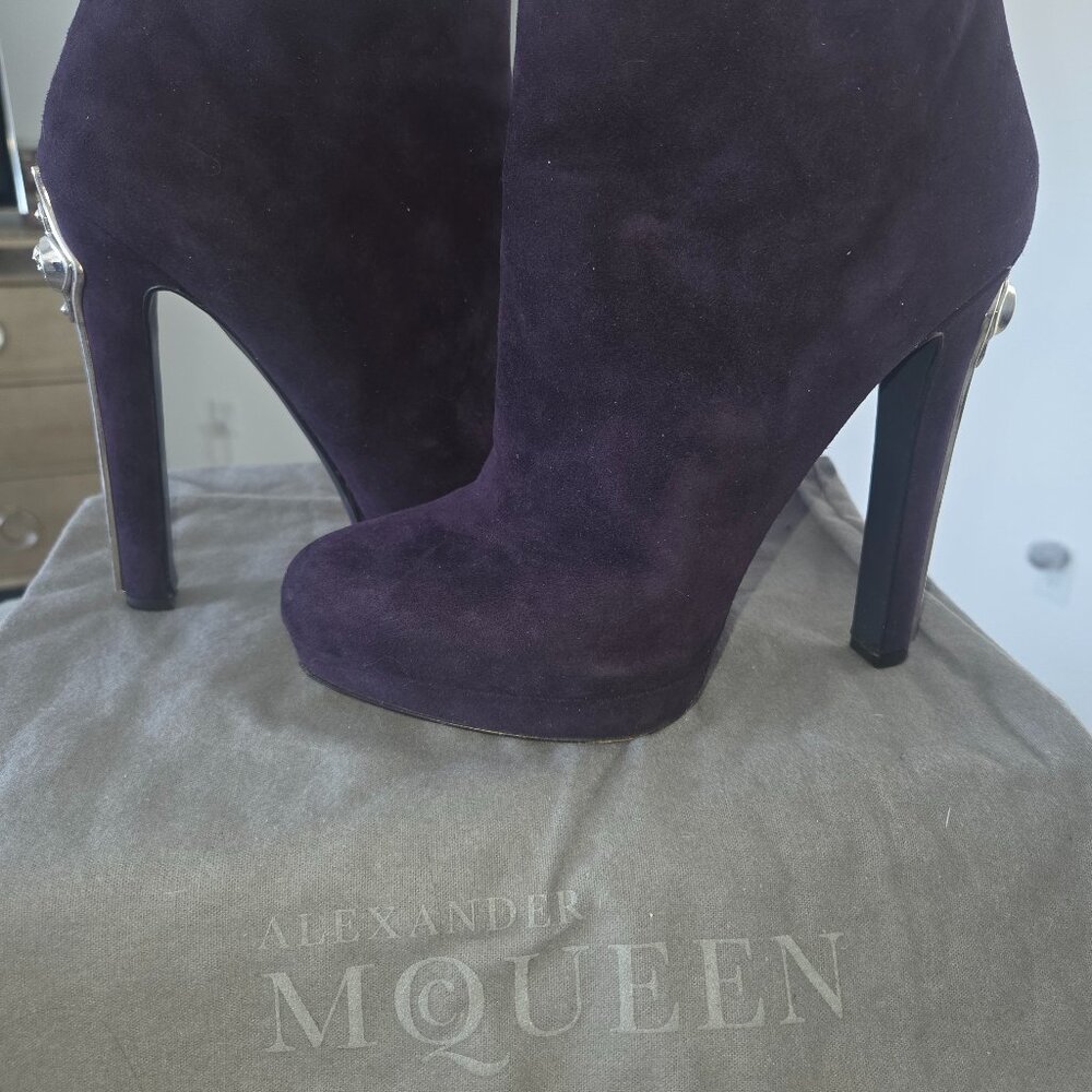 Alexander McQueen High-Heel Purple Suede Booties - Size 39